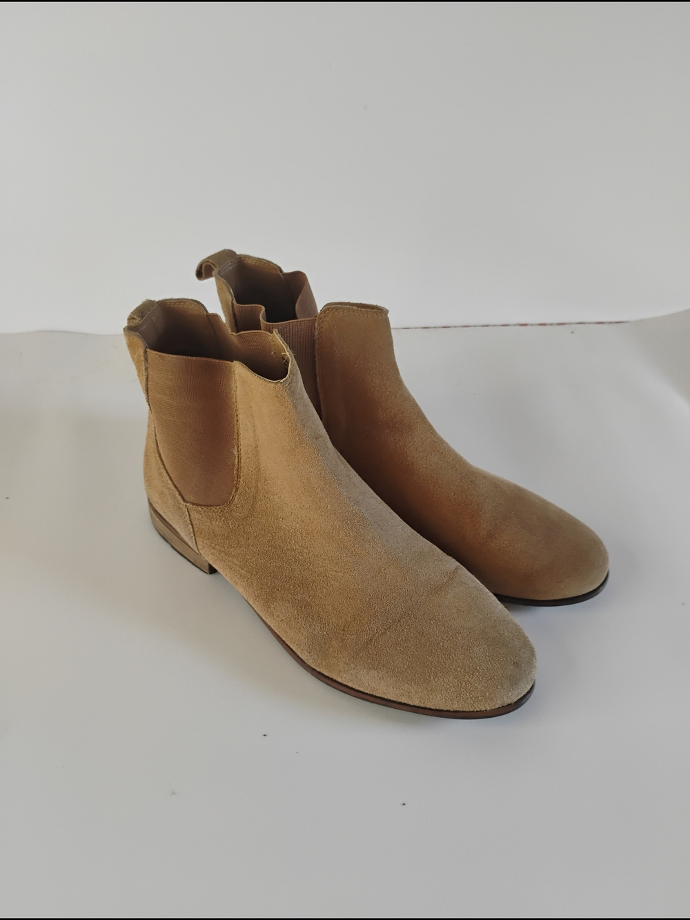 Urban Outfitters Men's Suede Chelsea Boots - Light Brown